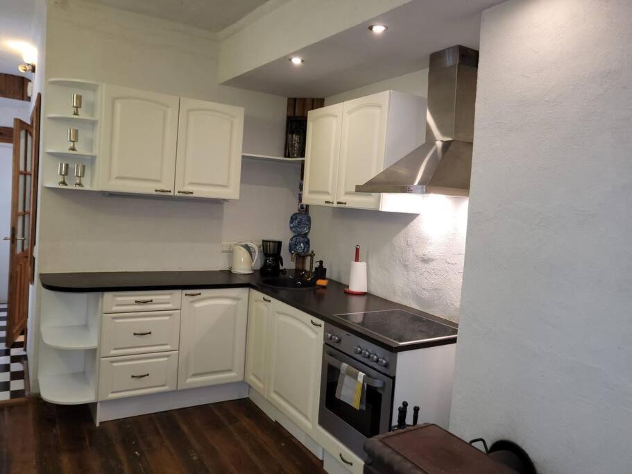 Medieval Unit With Sauna Apartment Tallinn Ngoại thất bức ảnh
